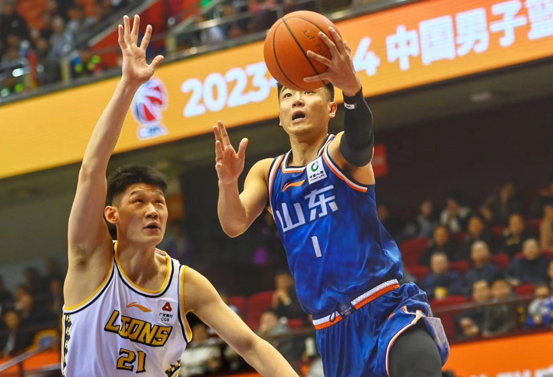 九游app下载-成都蓉城发布备战花絮，加时末段更衣室发声，CBA常规赛任务艰巨，细节决定成败的简单介绍