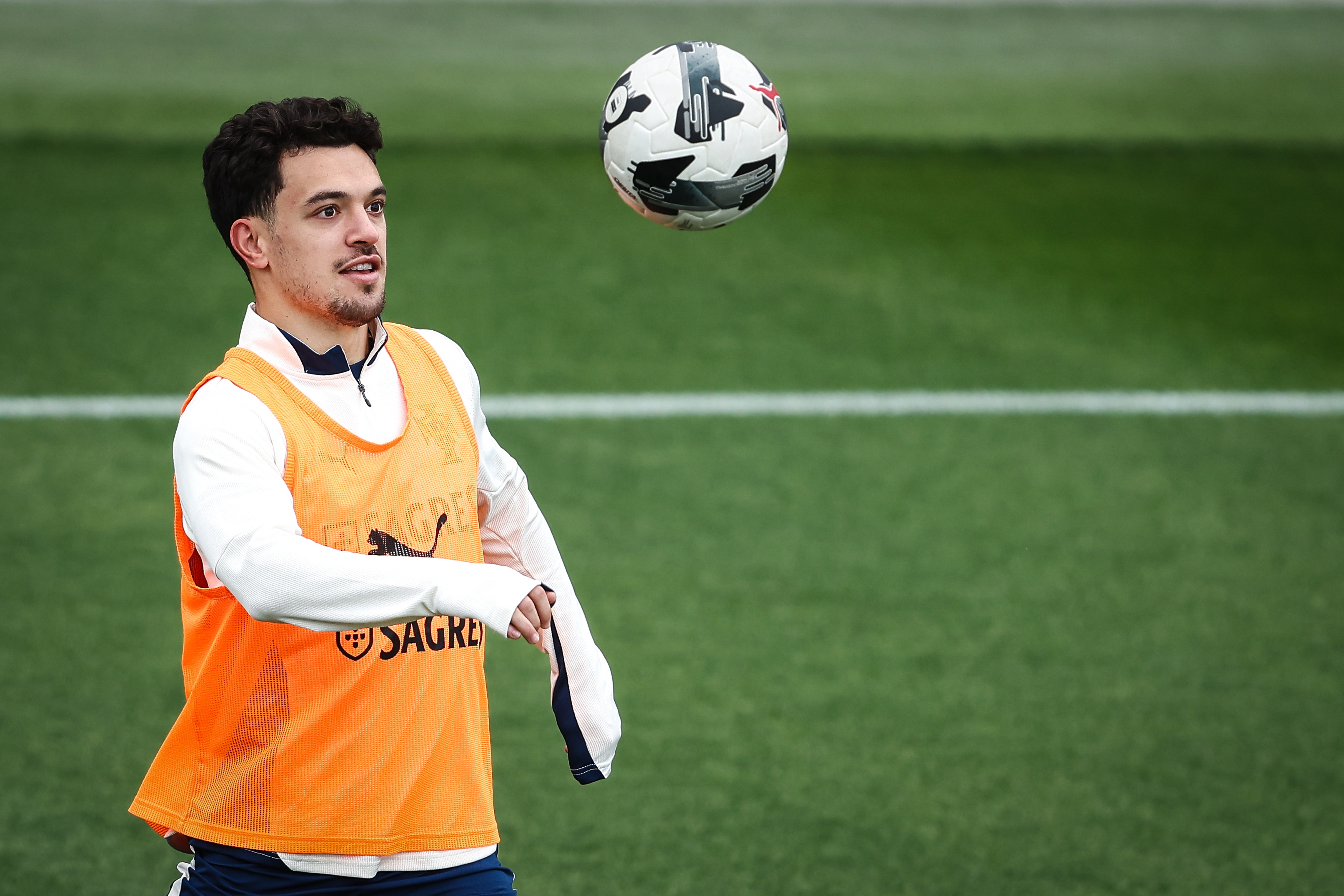 九游游戏平台-包含葡萄牙体育训练开放日，赛前官宣签约引欢呼，CBA季后赛在即，控场能力受关注的词条