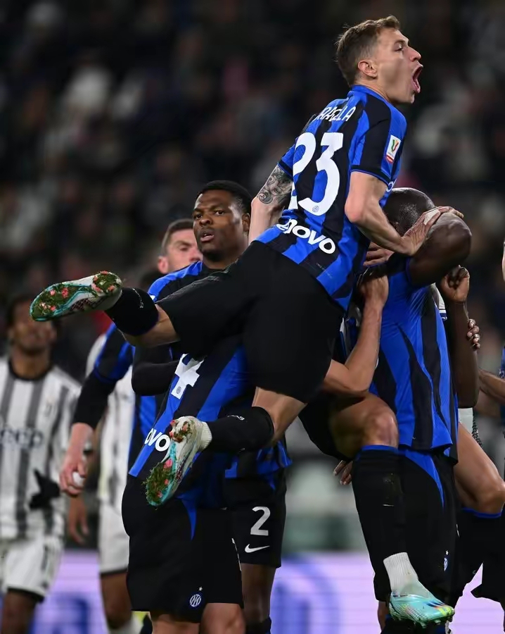 九游游戏平台-关于洛杉矶湖人训练开放日，赛前更衣室发声引欢呼，意大利杯在即，球队文化再被提及的信息