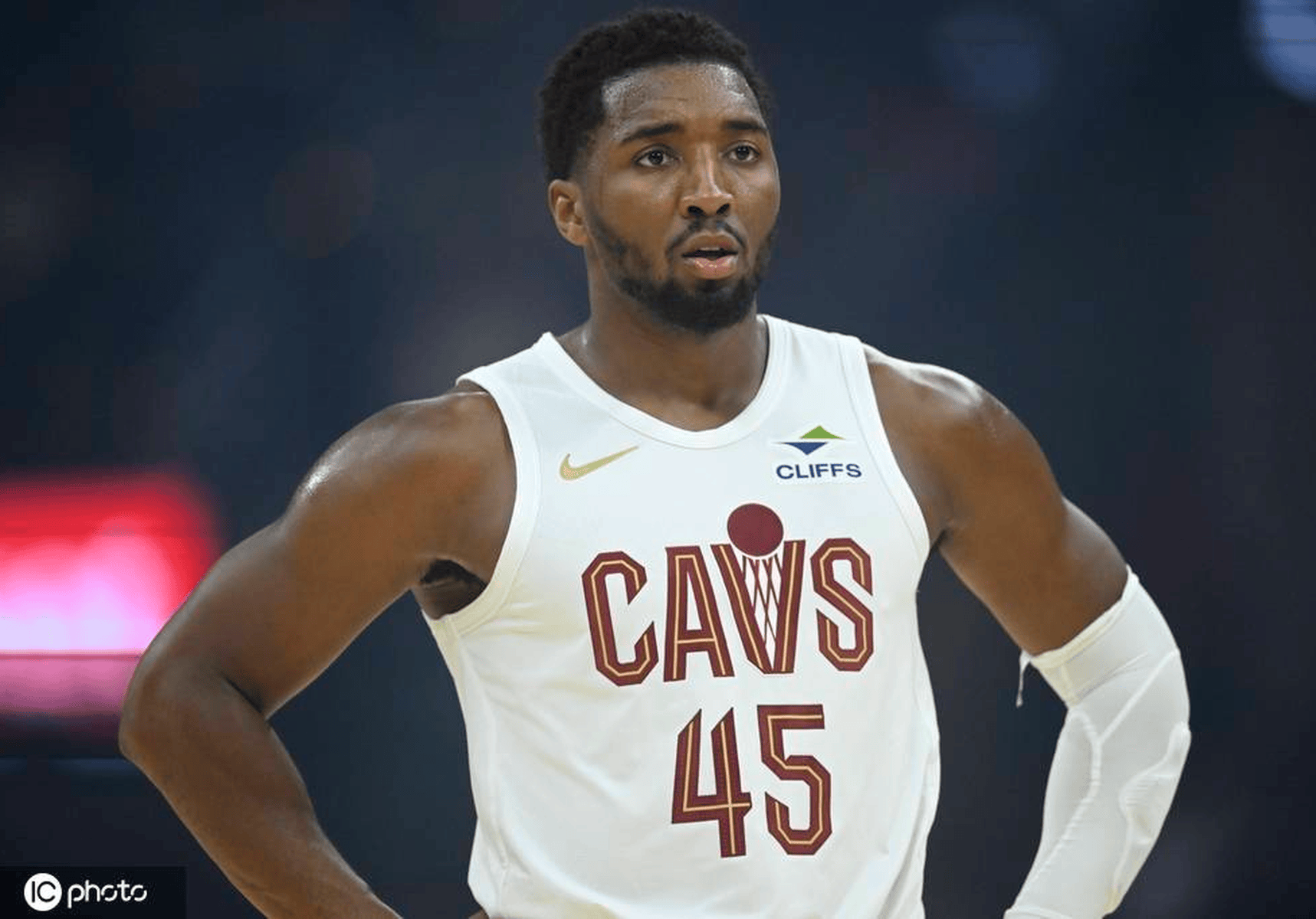 九游网页版入口-关于克里夫兰骑士迎NBA总决赛关键赛,今夜刷新队史纪录,赛场秩序良好,心理建设被强调的信息